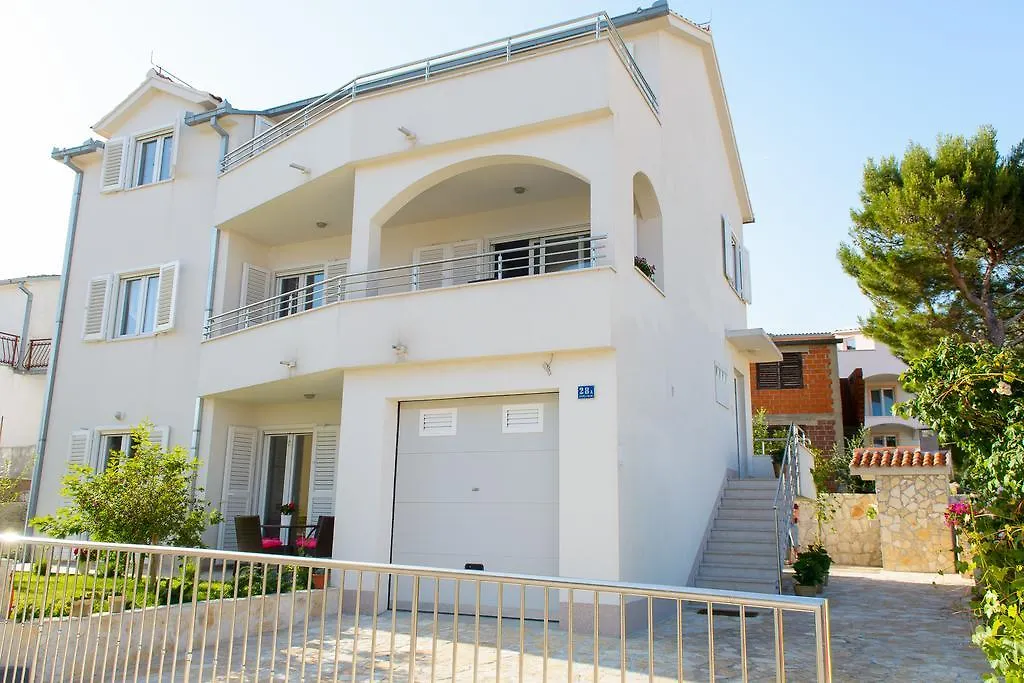 Apartments Topli Bok 트로기르 크로아티아